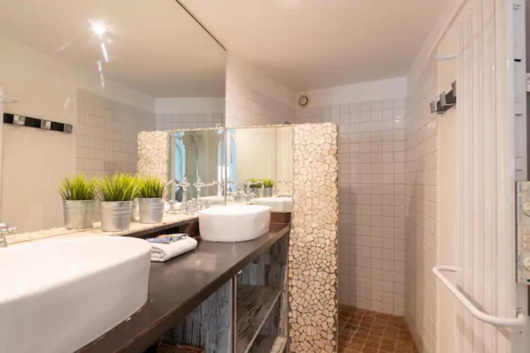 Magnifique Appartement De Charme Avec Vue Sur Le Palais Des Papes A Avignon Wifi Gratuit 외부 사진