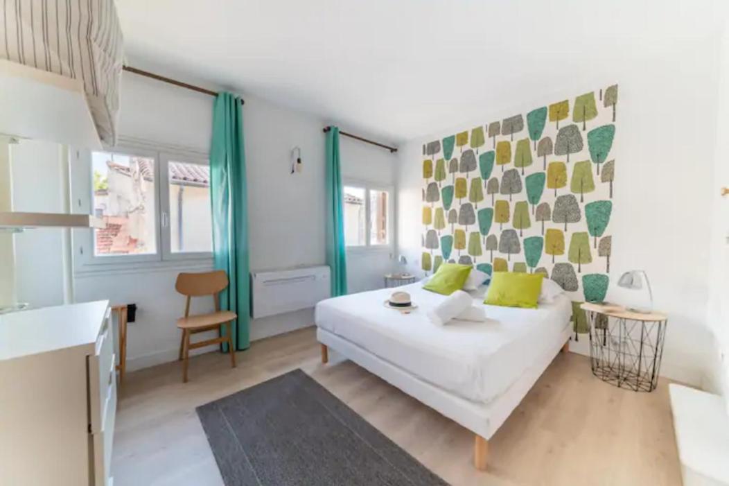 Magnifique Appartement De Charme Avec Vue Sur Le Palais Des Papes A Avignon Wifi Gratuit 외부 사진